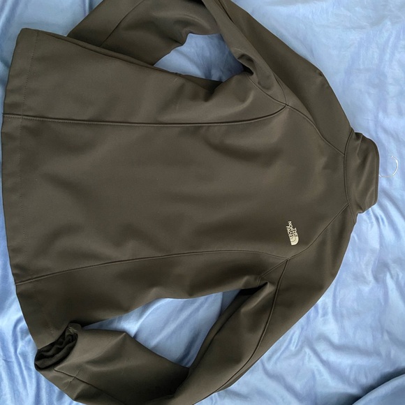 Women’s North Face Jacket - Picture 2 of 3